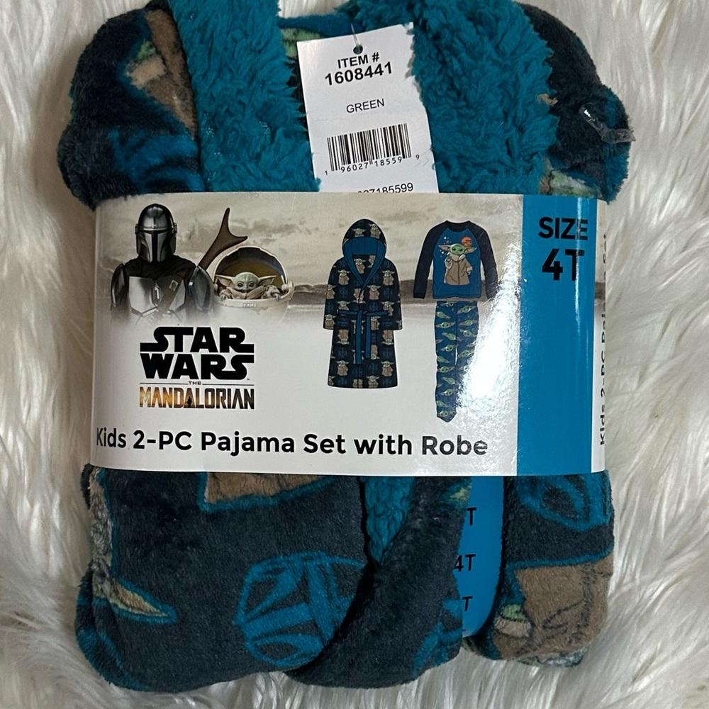 Star Wars Mandalorian Teal and Brown Kids 2-PC Pajama Set with Robe